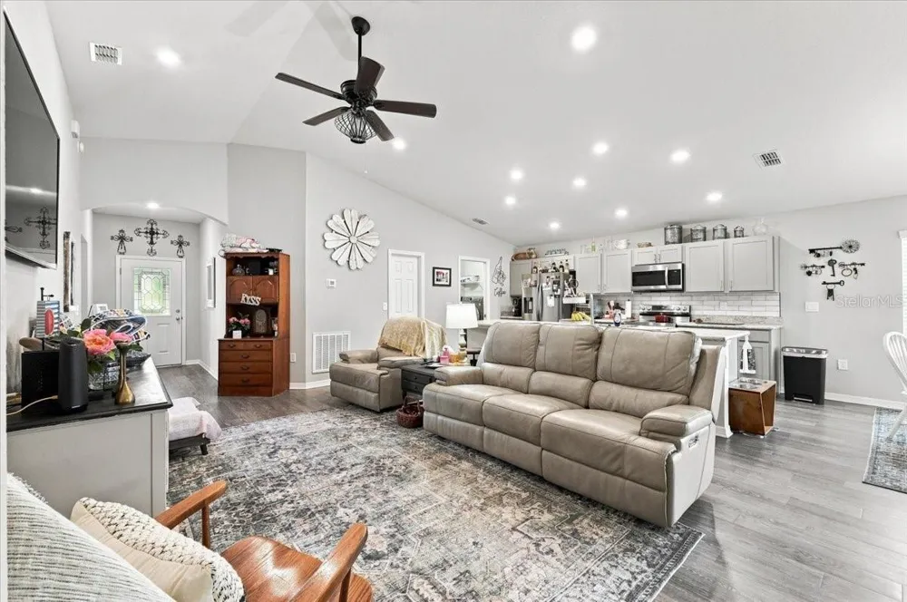 7342 LIBERTY ROAD Lakeland, FL 33809