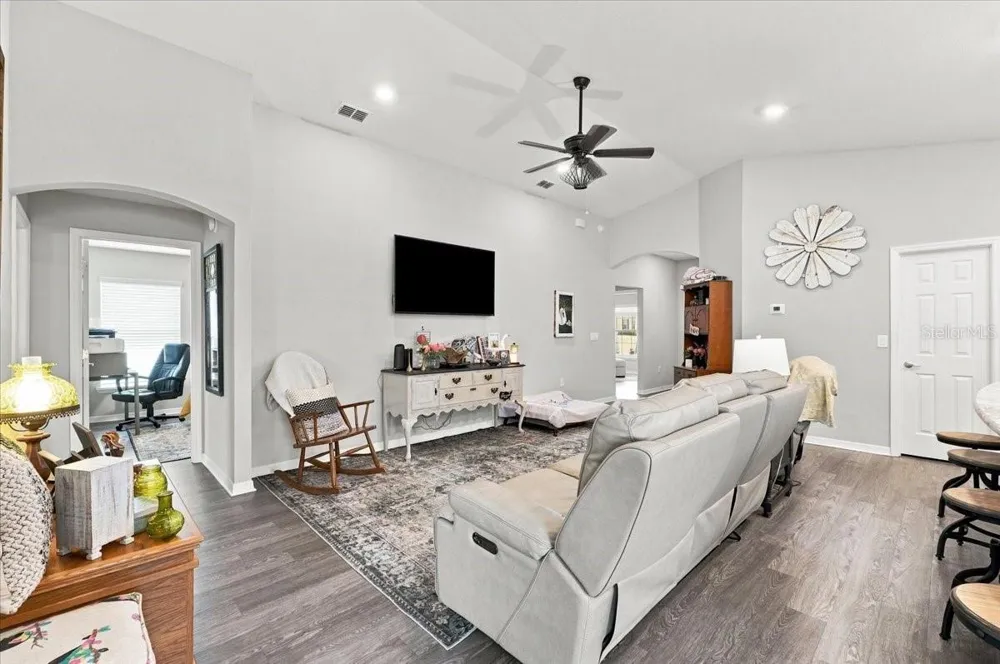 7342 LIBERTY ROAD Lakeland, FL 33809