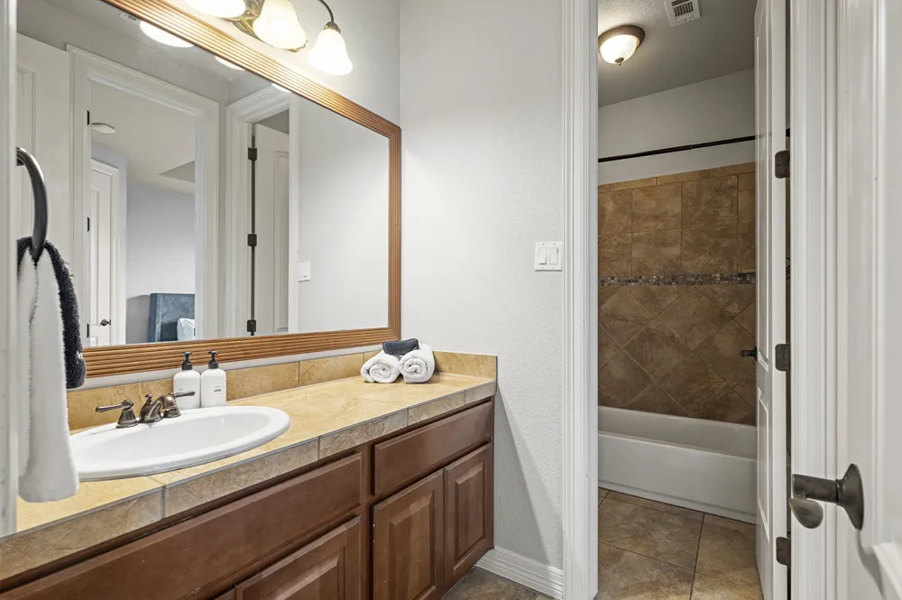 5001 McIntyre Circle Austin, TX 78734