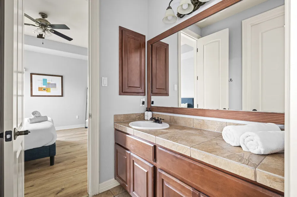 5001 McIntyre Circle Austin, TX 78734