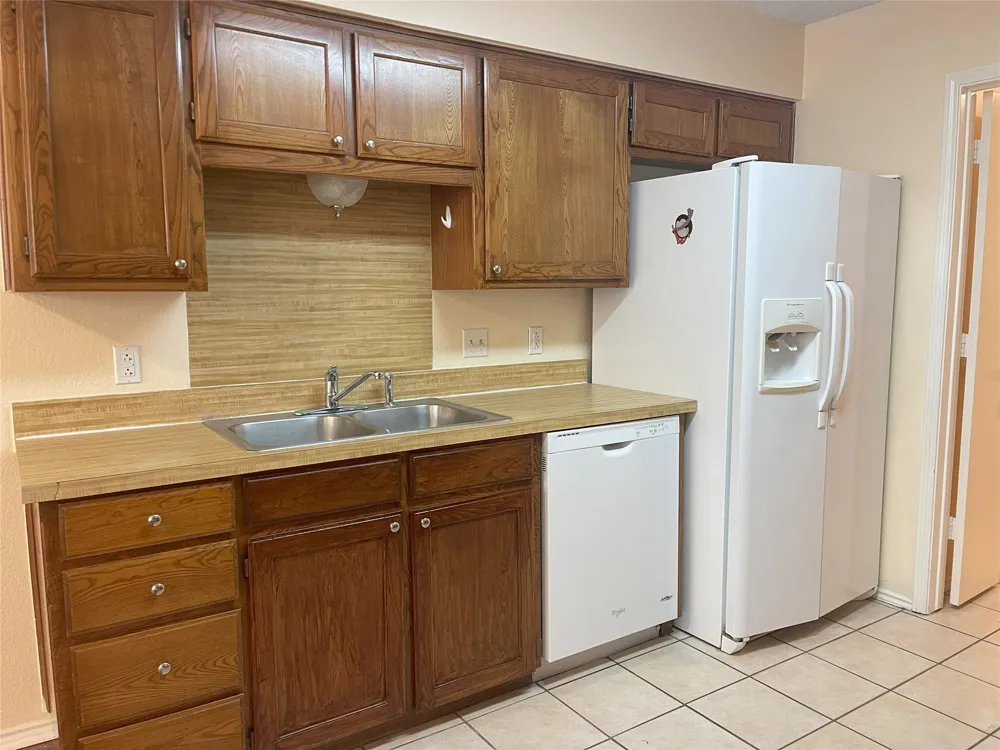 5719 Red Cactus Court Arlington, TX 76017