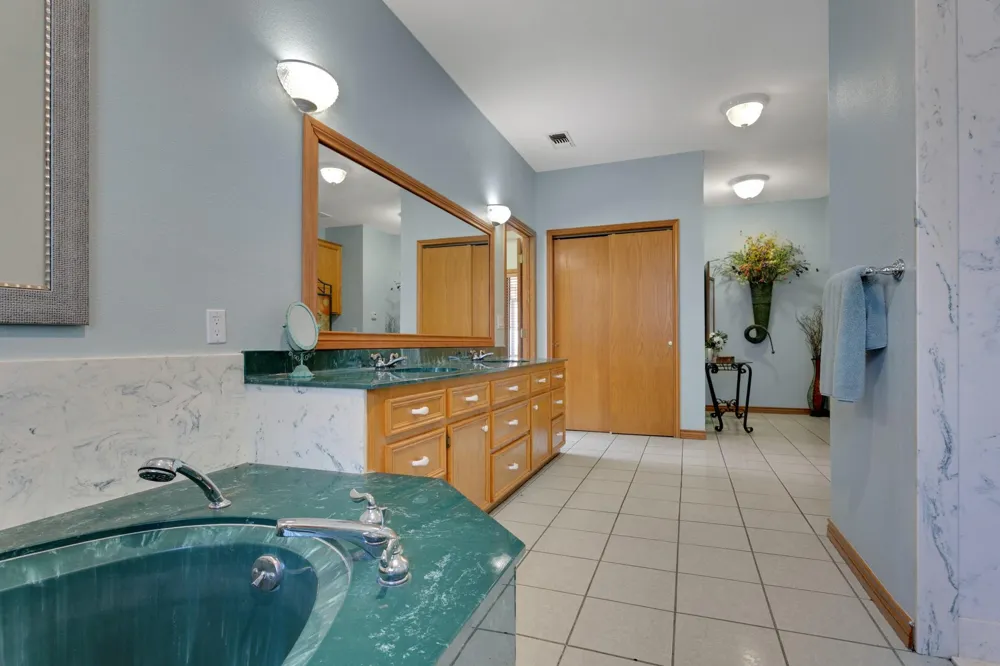 26 Westpoint Drive Trinity, TX 75862
