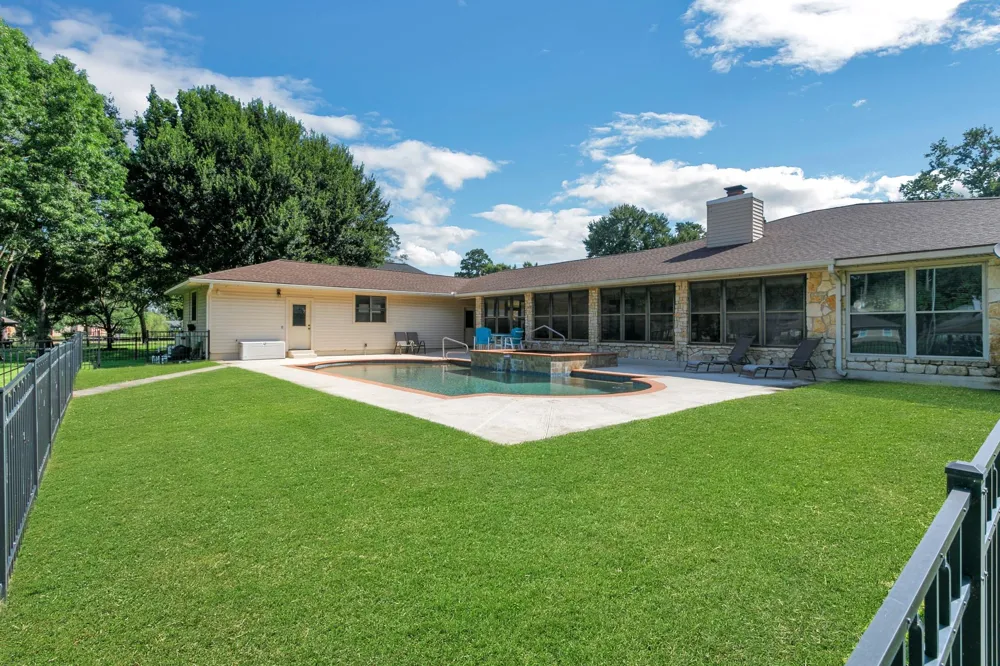 26 Westpoint Drive Trinity, TX 75862
