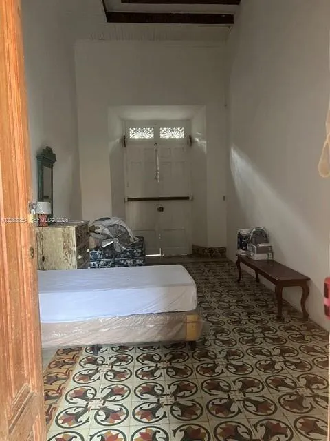 203 NE Calle Estrada 