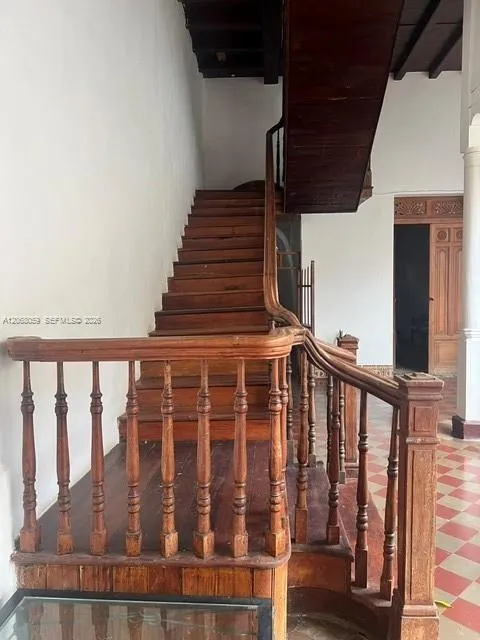 203 NE Calle Estrada 