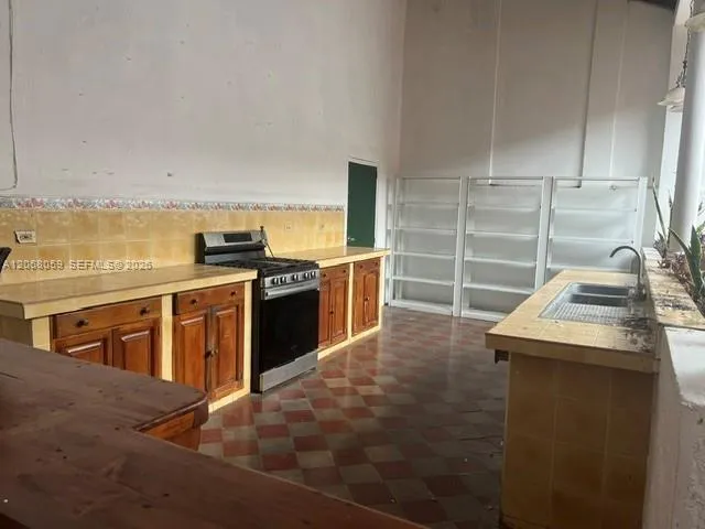 203 NE Calle Estrada 