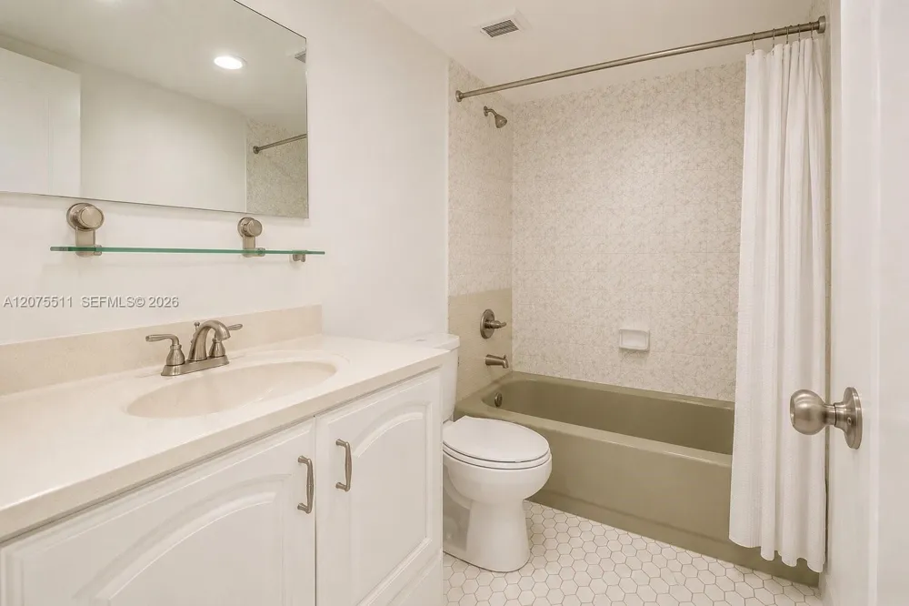 1470 NE 125th Ter #202 North Miami, FL 33161