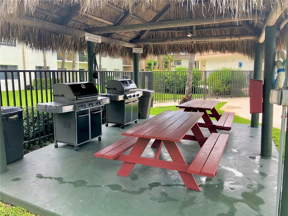8281 SW 128th St #104 Pinecrest, FL 33156