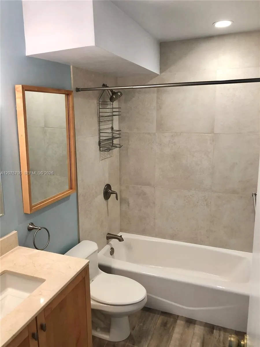 8281 SW 128th St #104 Pinecrest, FL 33156