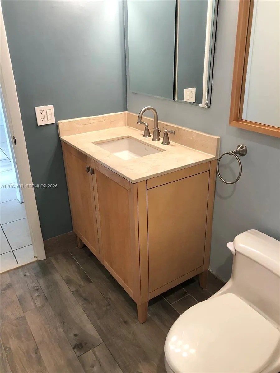 8281 SW 128th St #104 Pinecrest, FL 33156