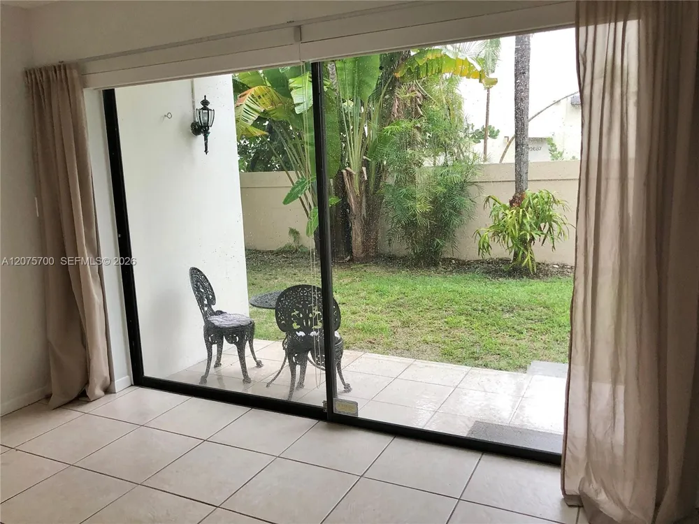 8281 SW 128th St #104 Pinecrest, FL 33156