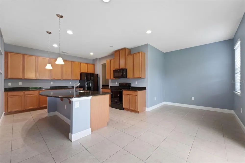 11006 TAHITI ISLE LANE Tampa, FL 33647