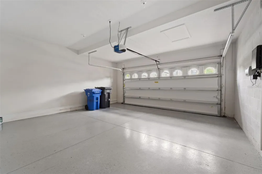 11006 TAHITI ISLE LANE Tampa, FL 33647