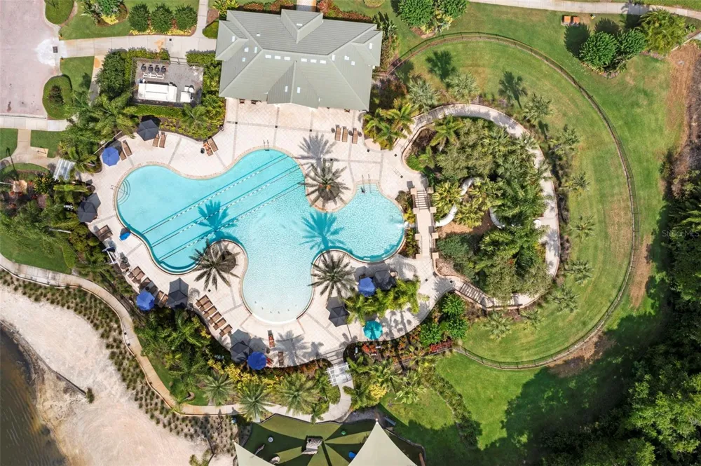 11006 TAHITI ISLE LANE Tampa, FL 33647