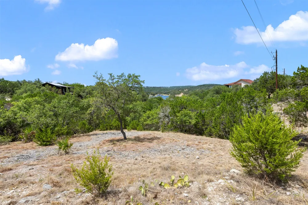 19725 Lakehurst Loop Spicewood, TX 78669
