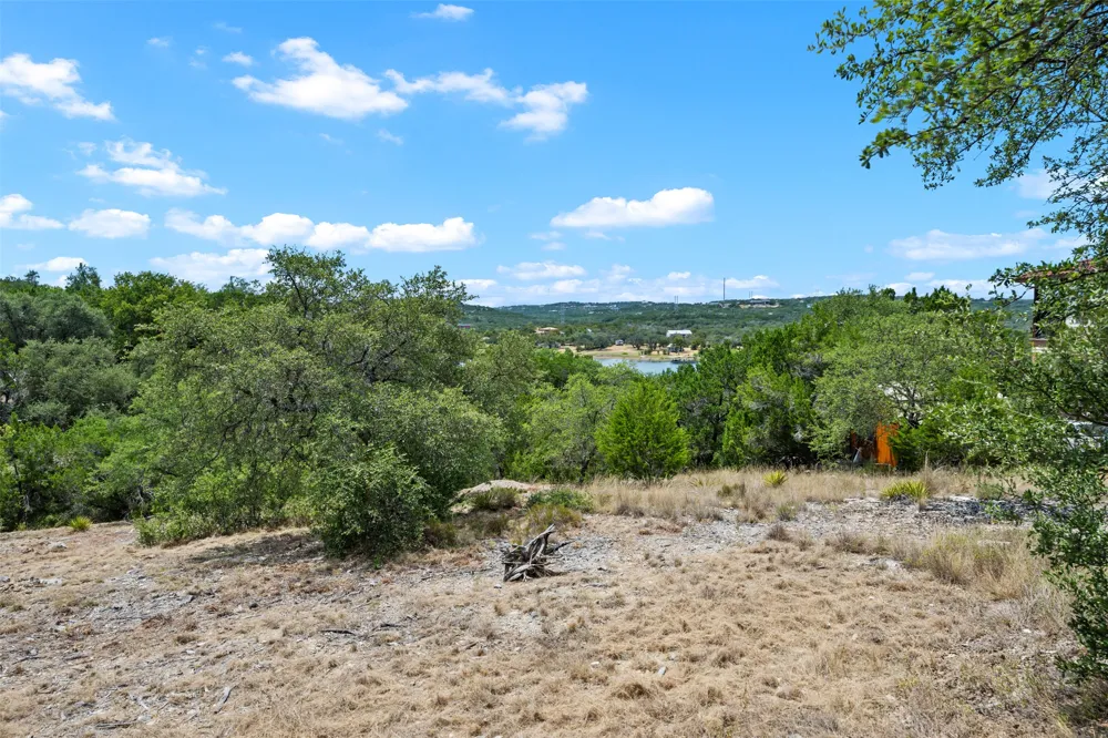 19725 Lakehurst Loop Spicewood, TX 78669