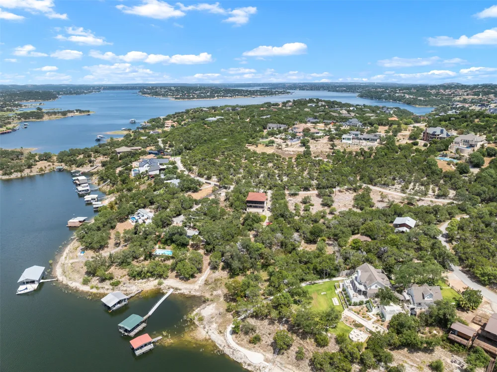 19725 Lakehurst Loop Spicewood, TX 78669