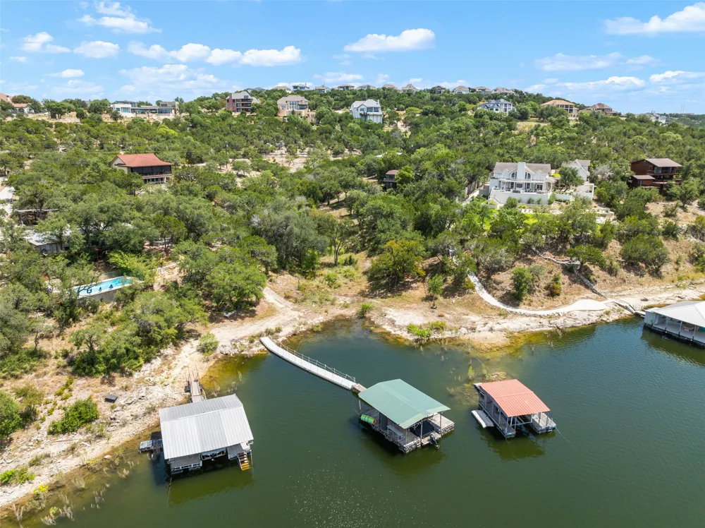 19725 Lakehurst Loop Spicewood, TX 78669