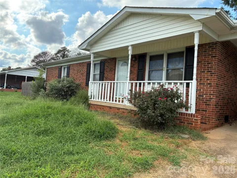 6102 Len Drive