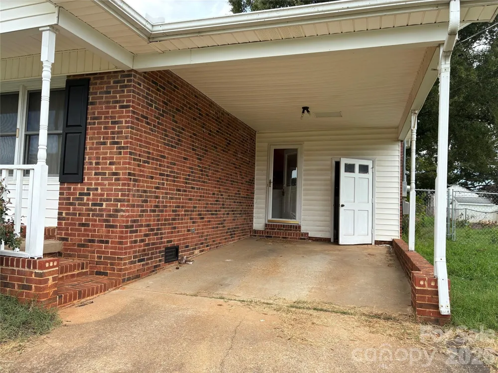 6102 Len Drive Shelby, NC 28152
