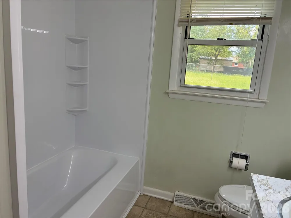 6102 Len Drive Shelby, NC 28152
