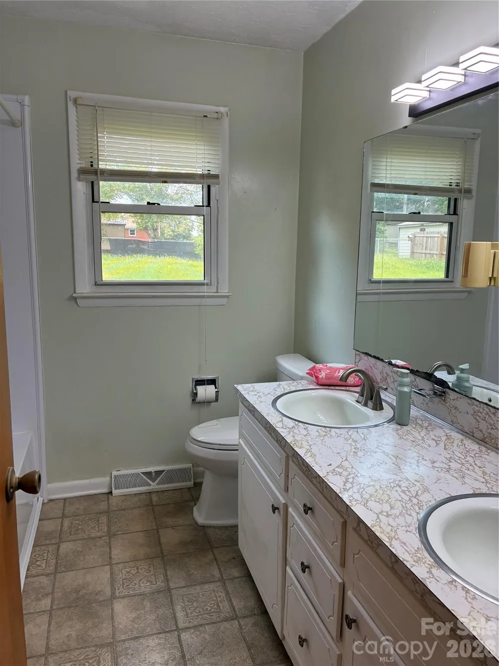 6102 Len Drive Shelby, NC 28152
