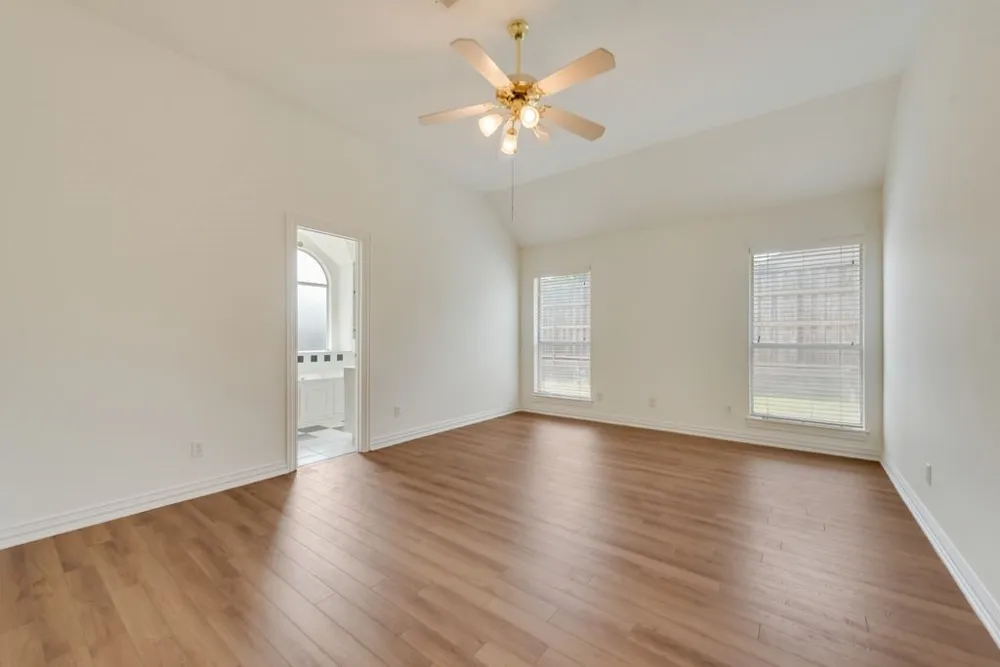 721 Herman Drive Hurst, TX 76054