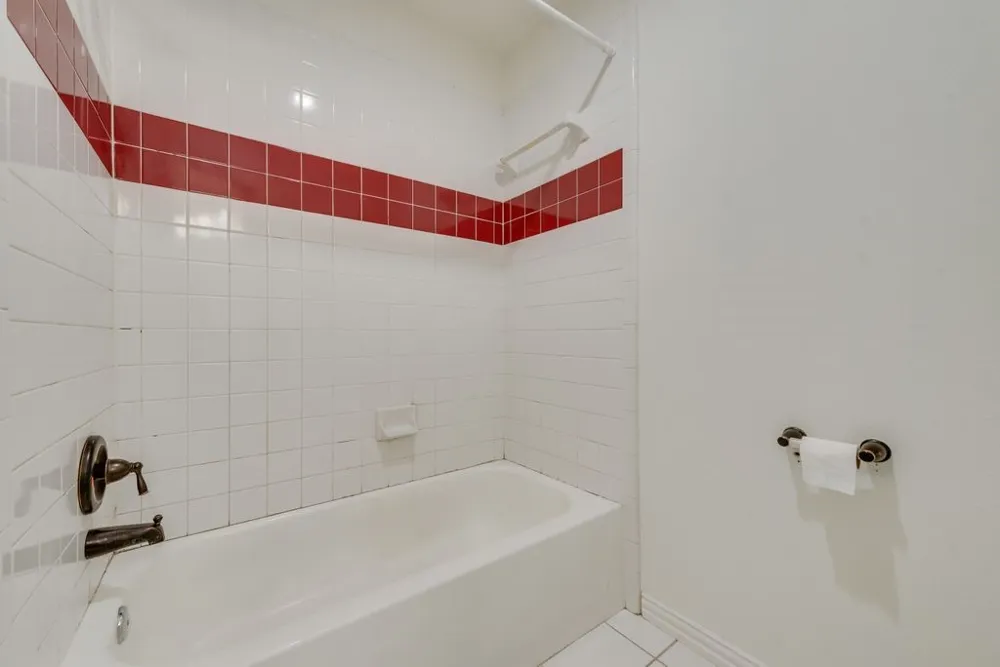 721 Herman Drive Hurst, TX 76054