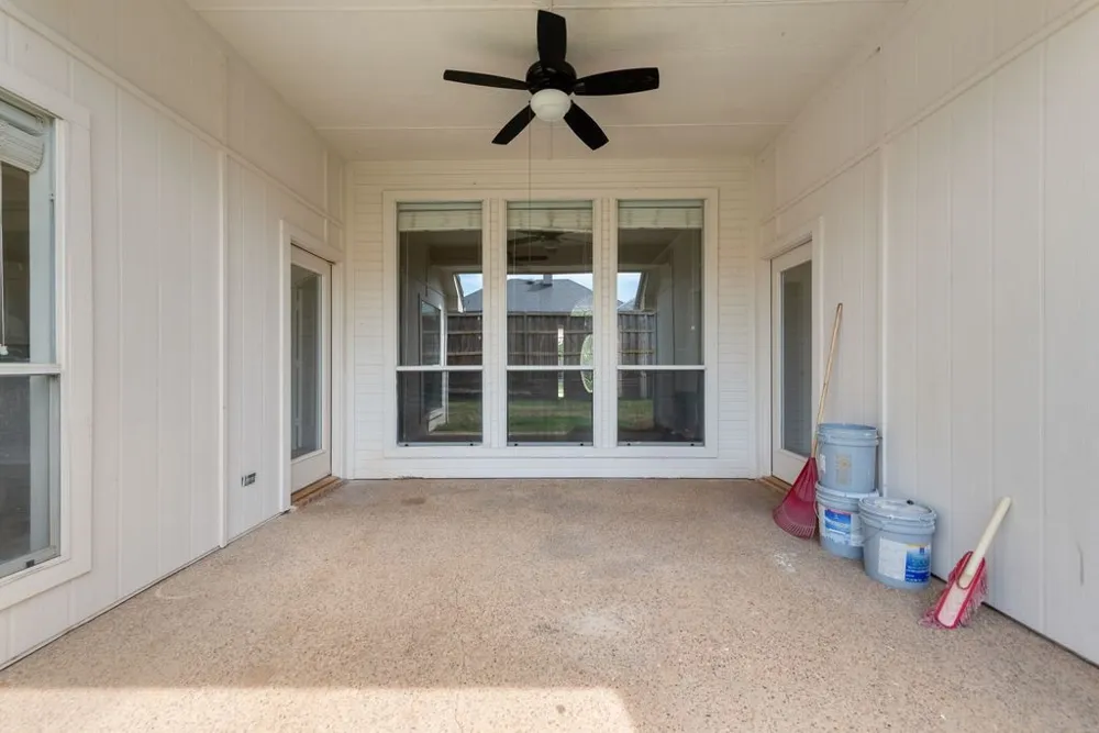 721 Herman Drive Hurst, TX 76054