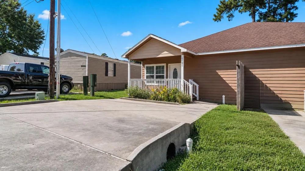 16697 E Forrestal Montgomery, TX 77316