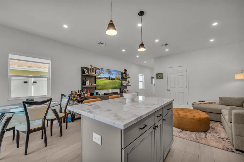 460 NW 27th Avenue Pompano Beach, FL 33069