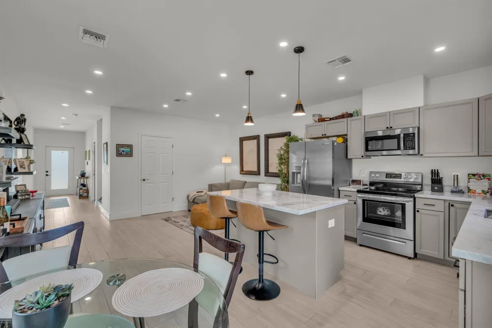 460 NW 27th Avenue Pompano Beach, FL 33069
