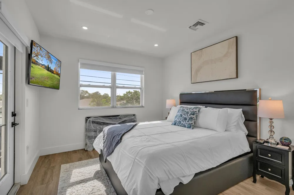 460 NW 27th Avenue Pompano Beach, FL 33069
