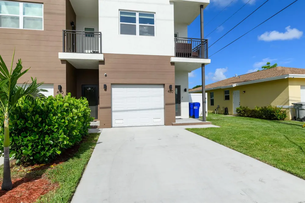 460 NW 27th Avenue Pompano Beach, FL 33069