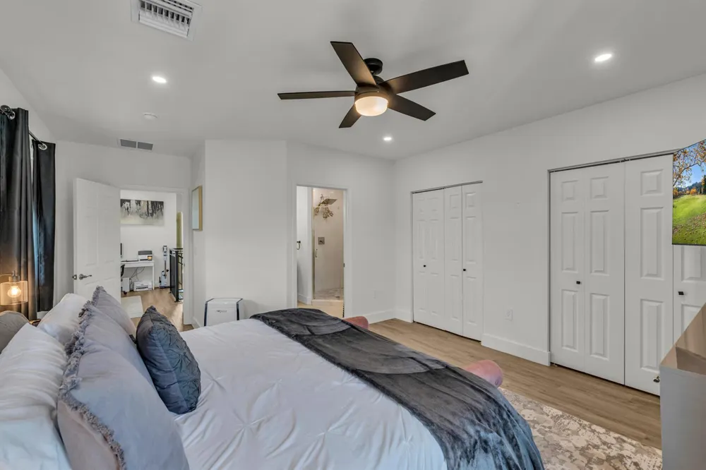 460 NW 27th Avenue Pompano Beach, FL 33069