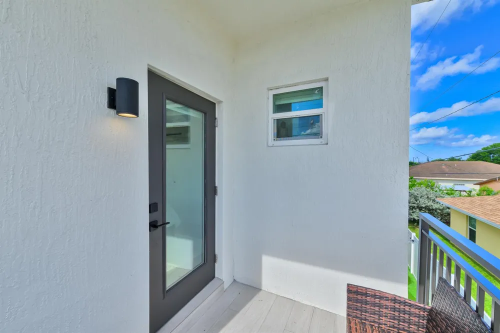 460 NW 27th Avenue Pompano Beach, FL 33069