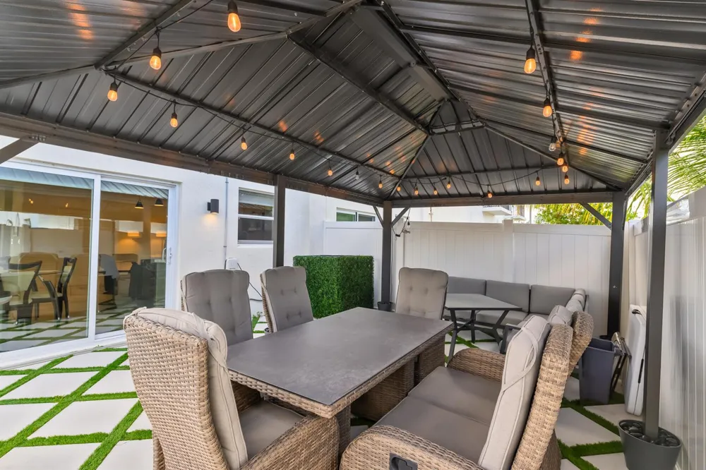 460 NW 27th Avenue Pompano Beach, FL 33069