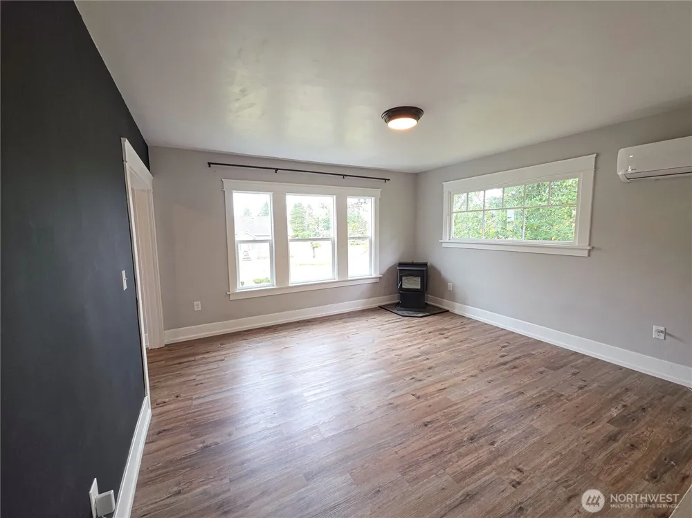 1002 Tecumseh Street Aberdeen, WA 98520