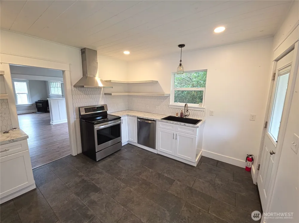 1002 Tecumseh Street Aberdeen, WA 98520