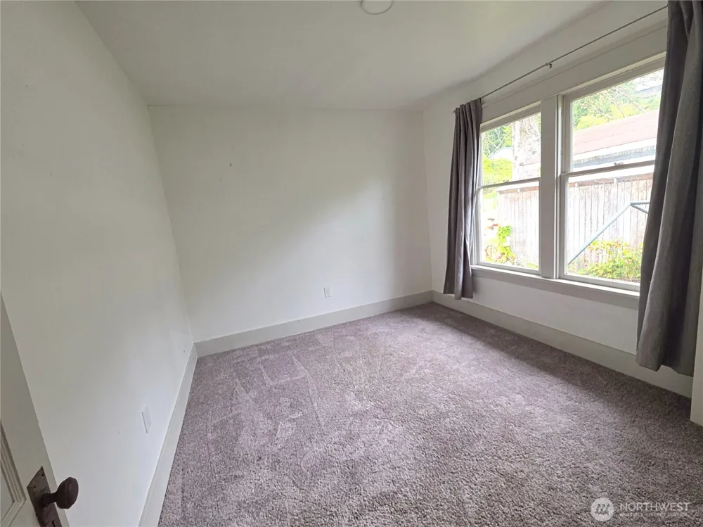 1002 Tecumseh Street Aberdeen, WA 98520