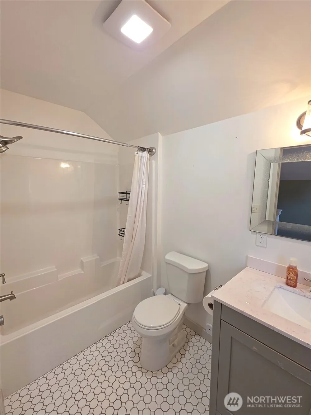 1002 Tecumseh Street Aberdeen, WA 98520