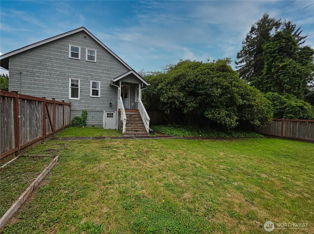 1002 Tecumseh Street Aberdeen, WA 98520