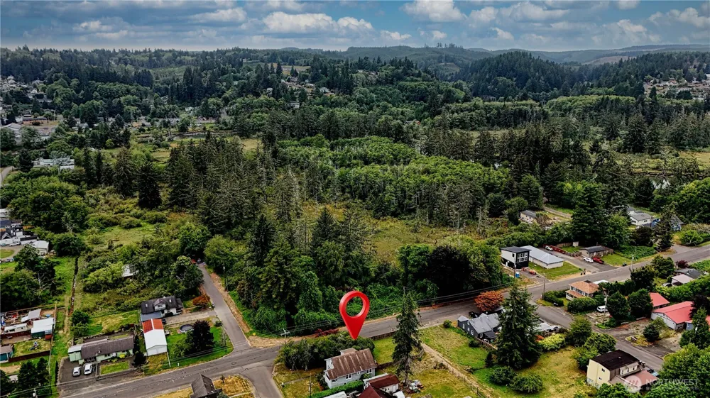 1002 Tecumseh Street Aberdeen, WA 98520