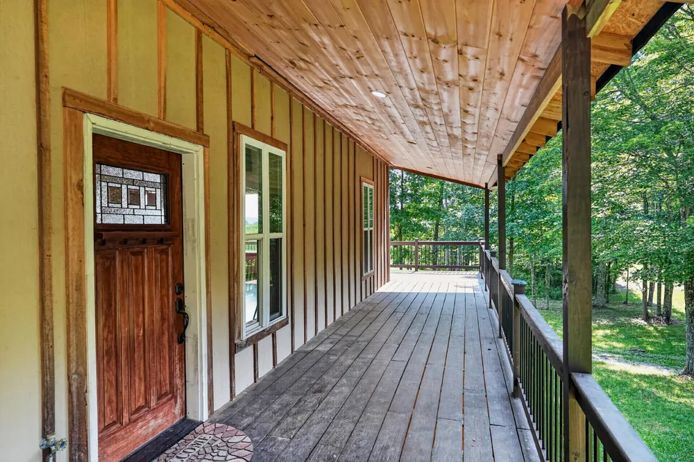 936 Stage Coach Road Palmer, TN 37365