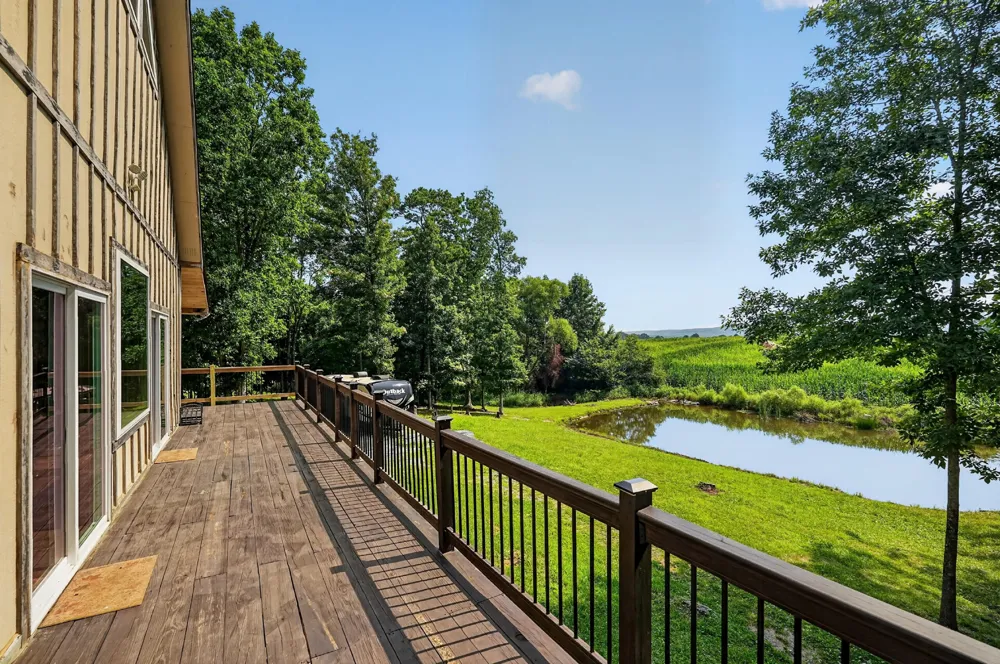 936 Stage Coach Road Palmer, TN 37365