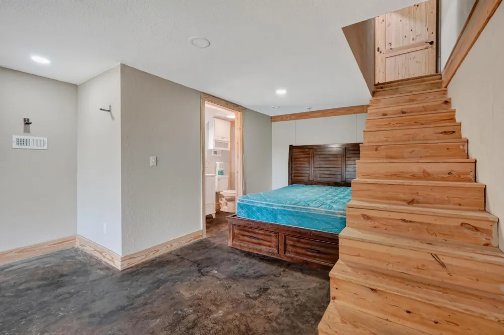 936 Stage Coach Road Palmer, TN 37365
