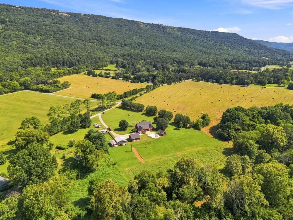 937 Creek Road Wildwood, GA 30757