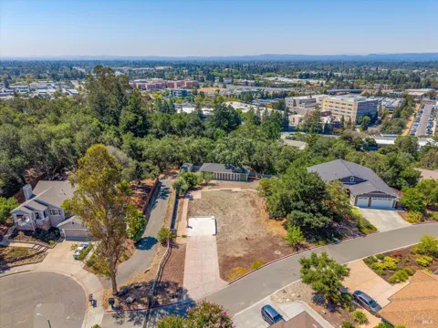 3389 Lake Park Court