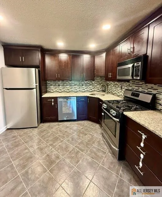 36 Fisher Drive #2724 Franklin, NJ 08823