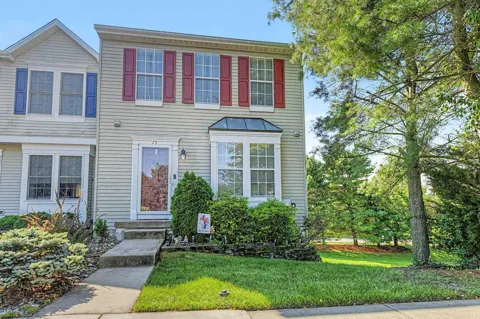 75 Pebble Ln